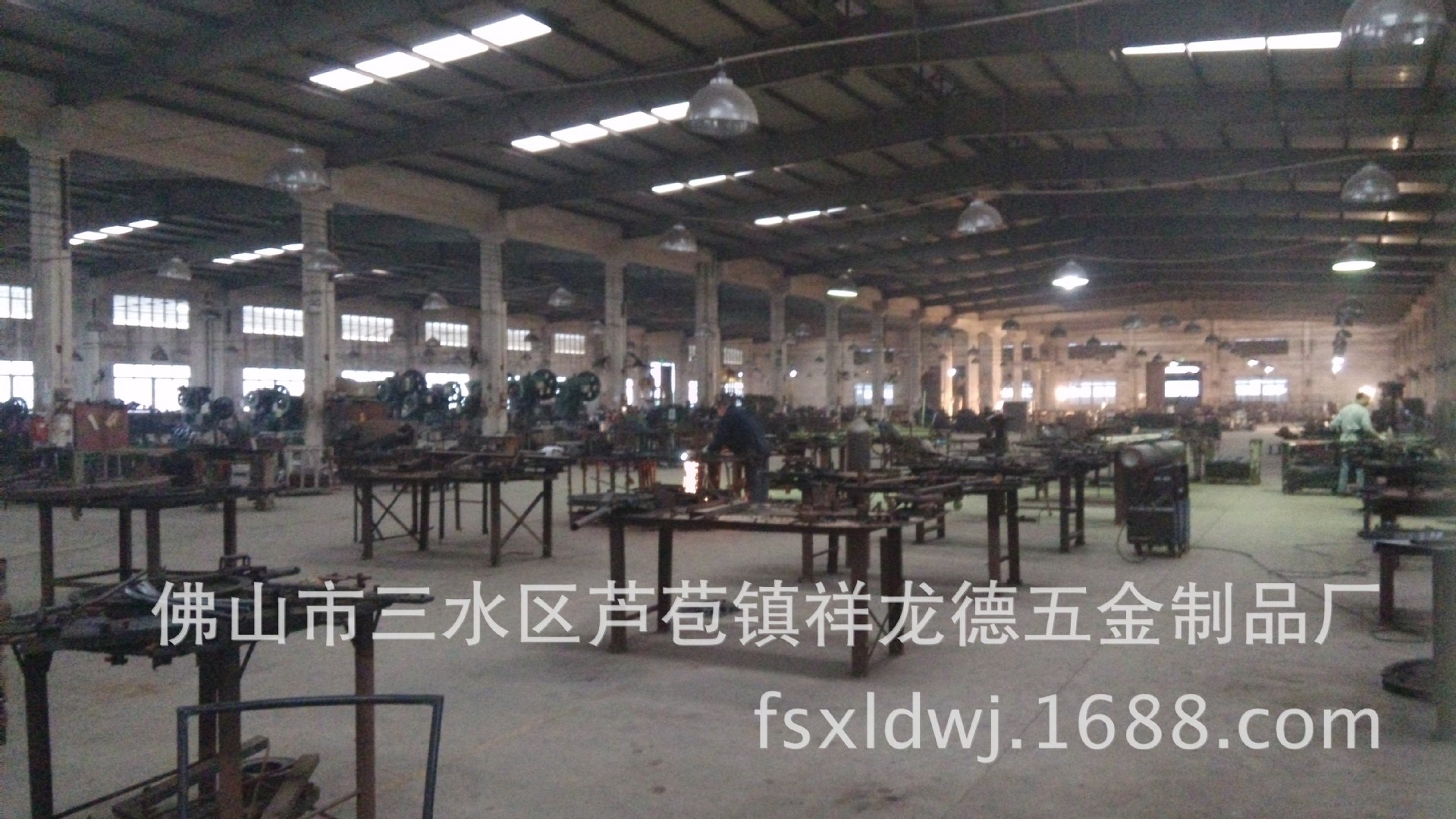 不粘烤盤(pán)廠家供貨600*400*1.4食品級(jí)別鋁