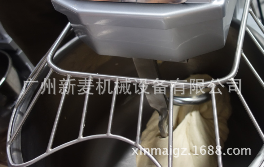SM-50T廣州新麥和面機25公斤雙速雙動商用面粉攪拌機食品烘焙設(shè)備