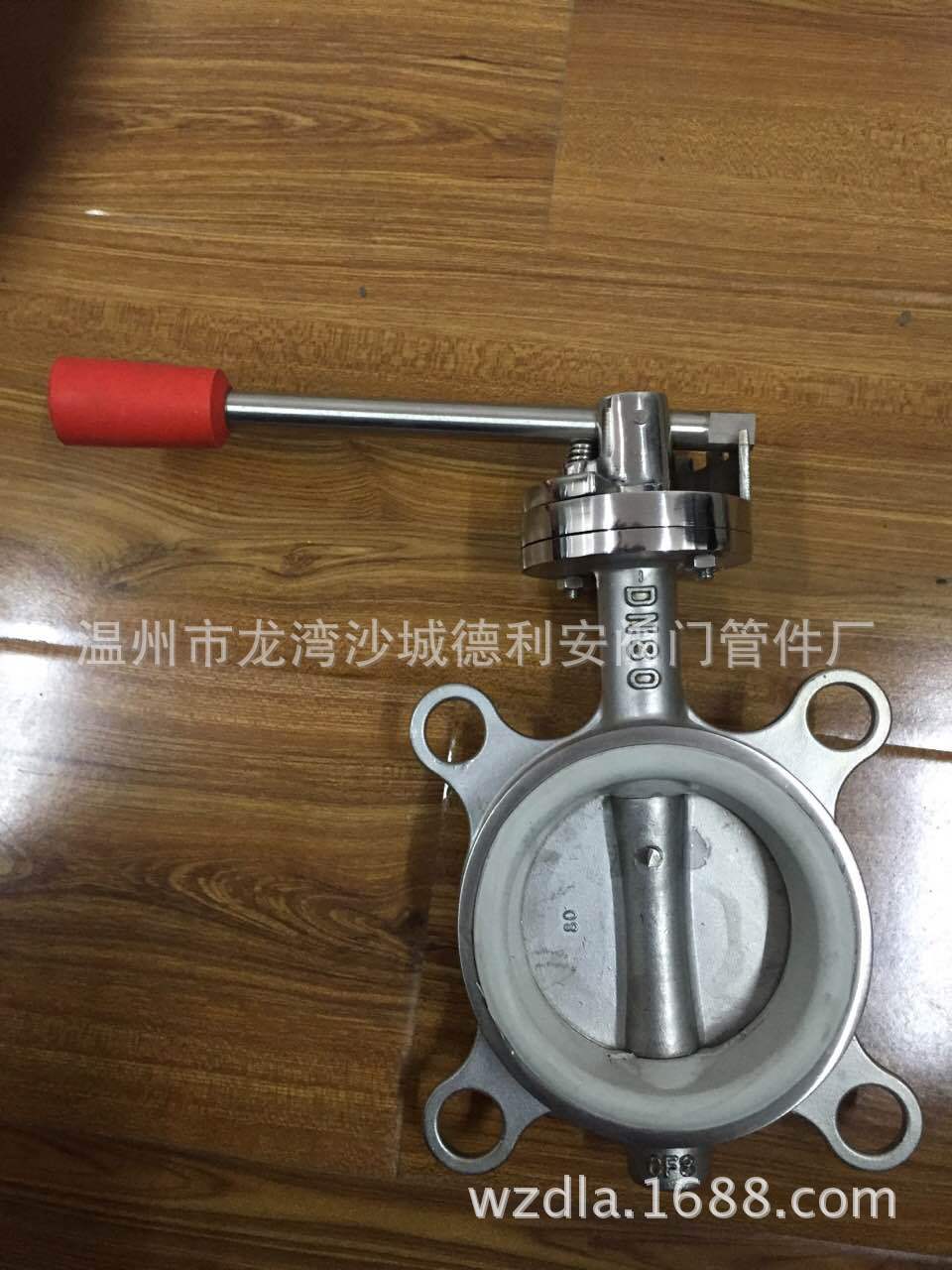 【品質保證】廠家批發(fā)201、30食品級不銹鋼衛(wèi)生級手動對夾蝶閥