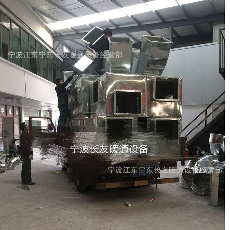 白鐵皮風(fēng)管消音箱方形靜壓箱風(fēng)機消聲器風(fēng)管消聲箱風(fēng)管消音加工
