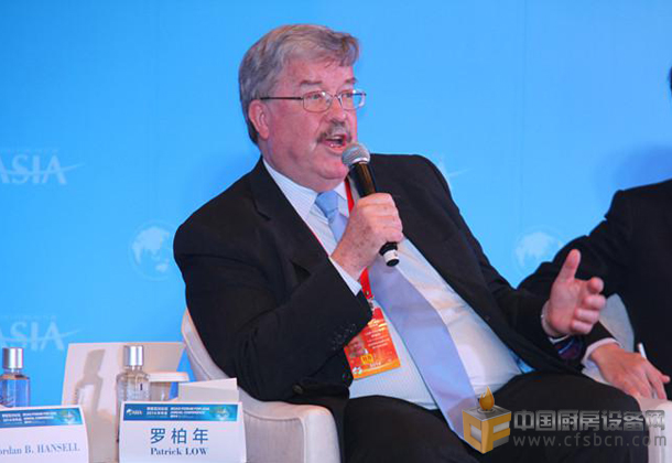 WTO 前首席經(jīng)濟學家、馮氏全球研究所副所長羅柏年現(xiàn)場發(fā)言